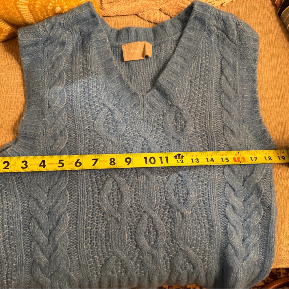 Everlane Blue Cable Knit V-Neck Sweater Vest - Picture 6 of 7